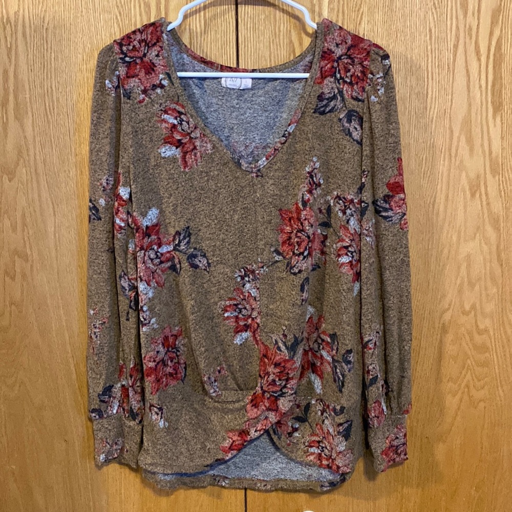 Maurices belle sleeve twist top never worn